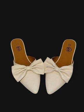 Trary White Pointed Bow-Accent Slip-On Mules